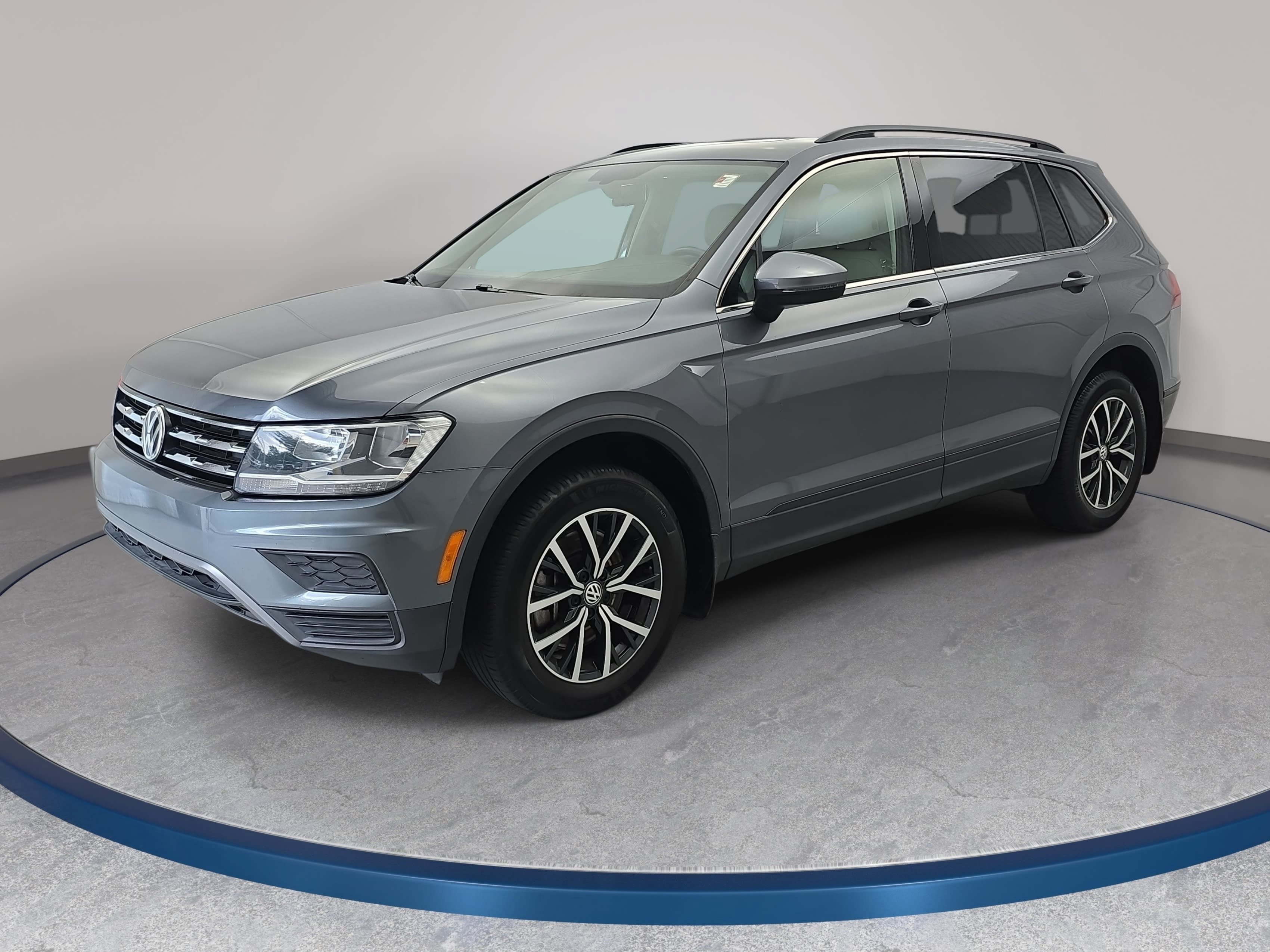 Used 2019 Volkswagen Tiguan SE w/ Panoramic Sunroof Package