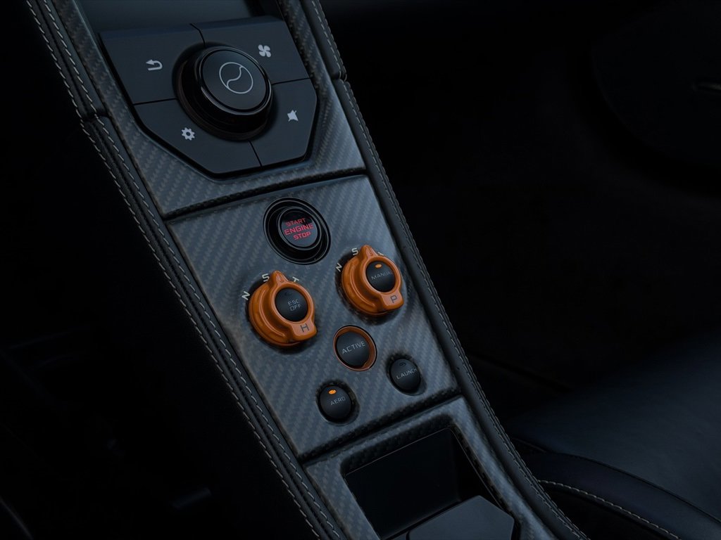 Used 2016 McLaren 675LT Spider image 13