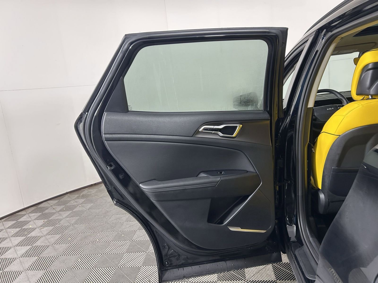 New 2026 Kia Sportage EX w/ EX Panorama Roof Package image 34