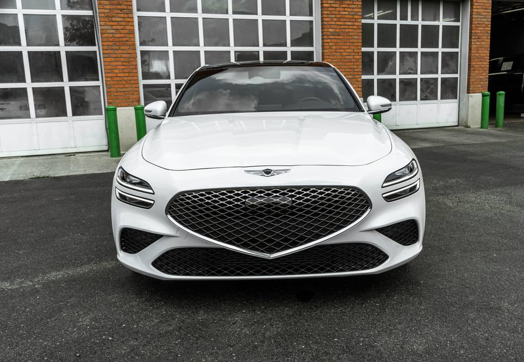 Used 2022 Genesis G70 2.0T w/ Prestige Package AWD/4WD image 35