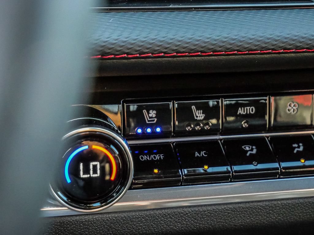 New 2027 Chevrolet Equinox RS w/ Safety and Technology Package FWD image 36
