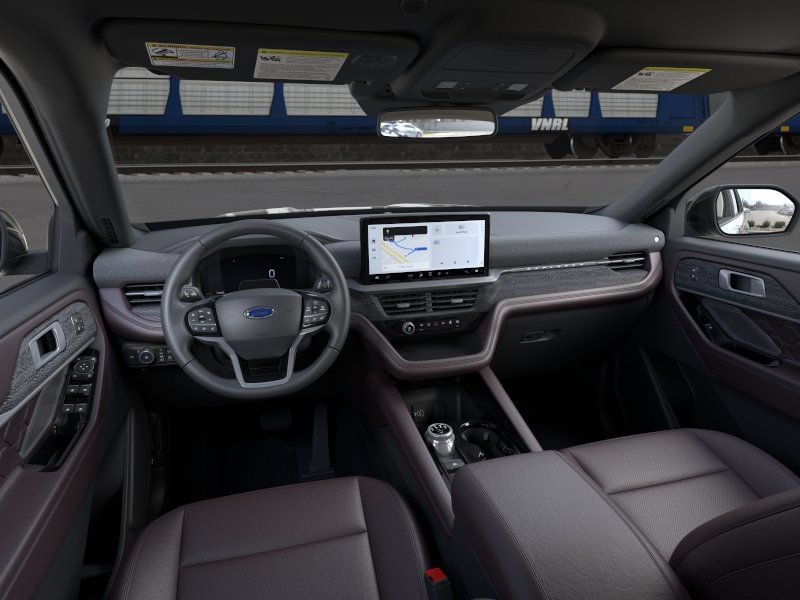 New 2026 Ford Explorer Platinum w/ LUX Leather Package AWD/4WD image 9