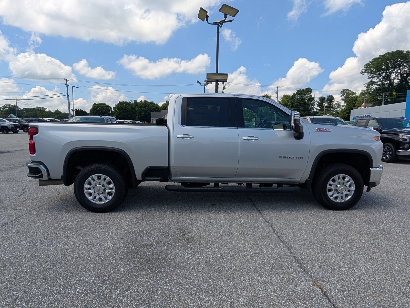 Used 2022 Chevrolet Silverado 2500 LTZ w/ Z71 Off-Road Package AWD/4WD image 2
