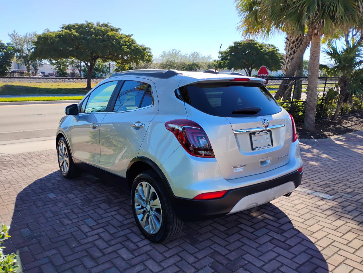 Used 2017 Buick Encore Preferred FWD image 3