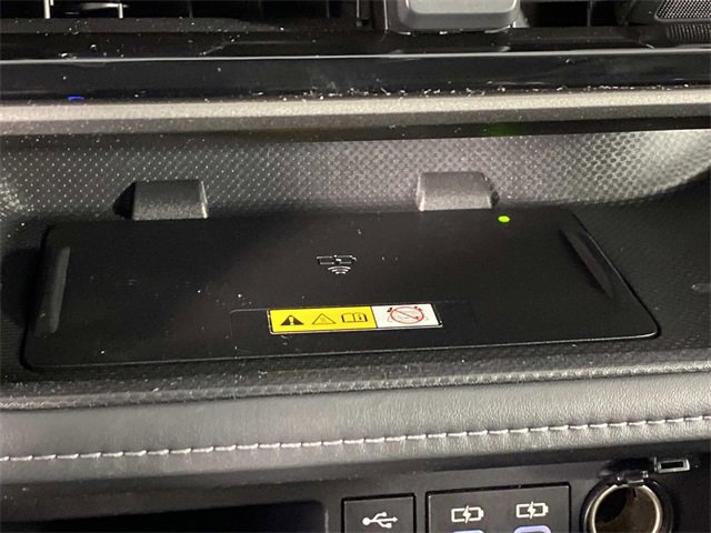 Used 2023 Toyota Highlander XLE image 24