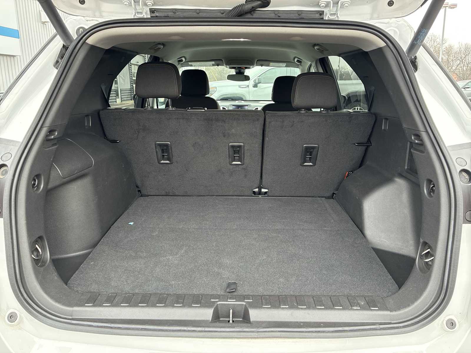 Used 2024 Chevrolet Equinox LT image 25