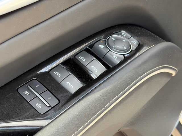 Used 2024 Cadillac Escalade Sport Platinum w/ LPO, ONYX Package image 19