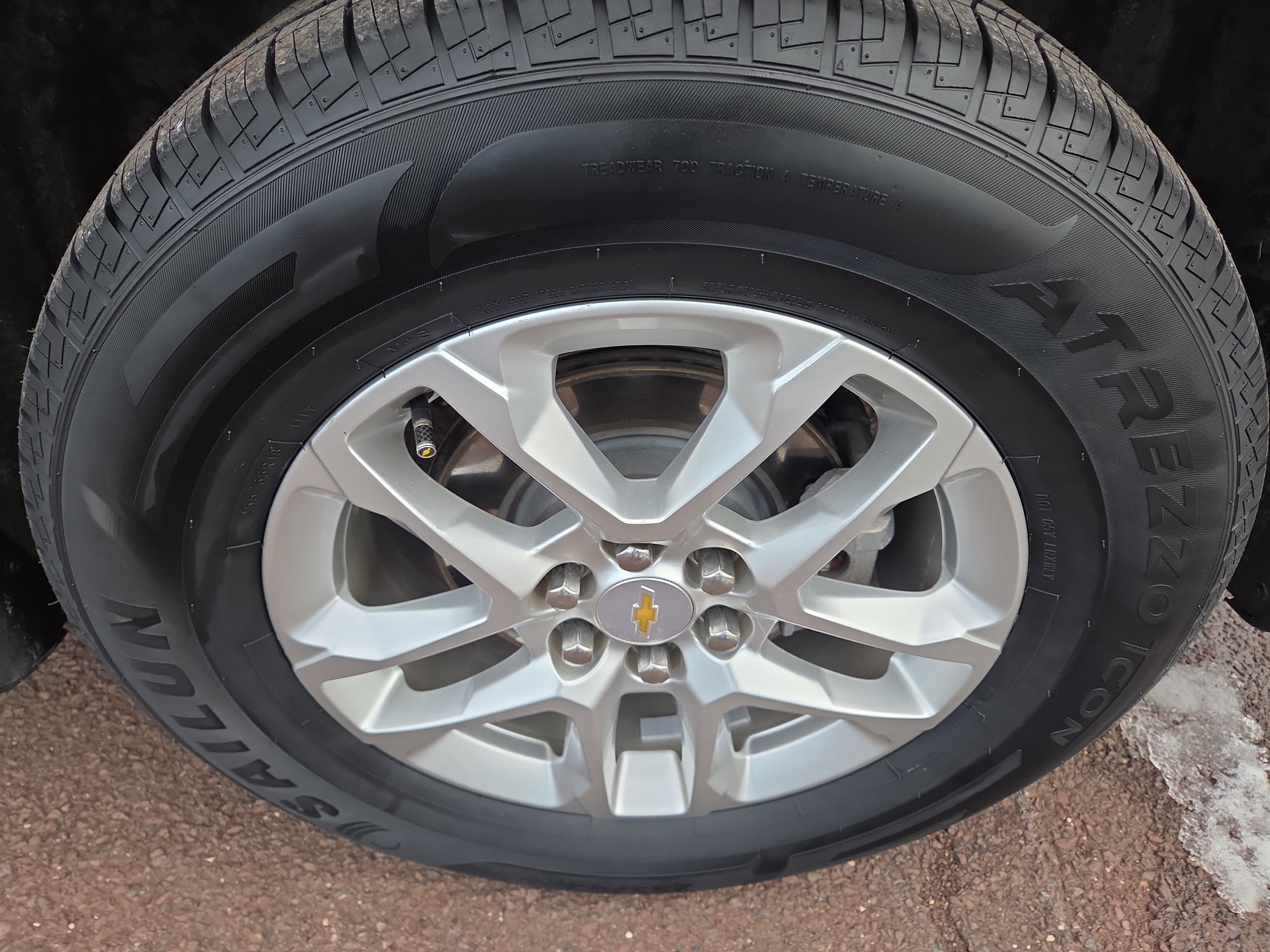 Used 2019 Chevrolet Traverse LT image 11