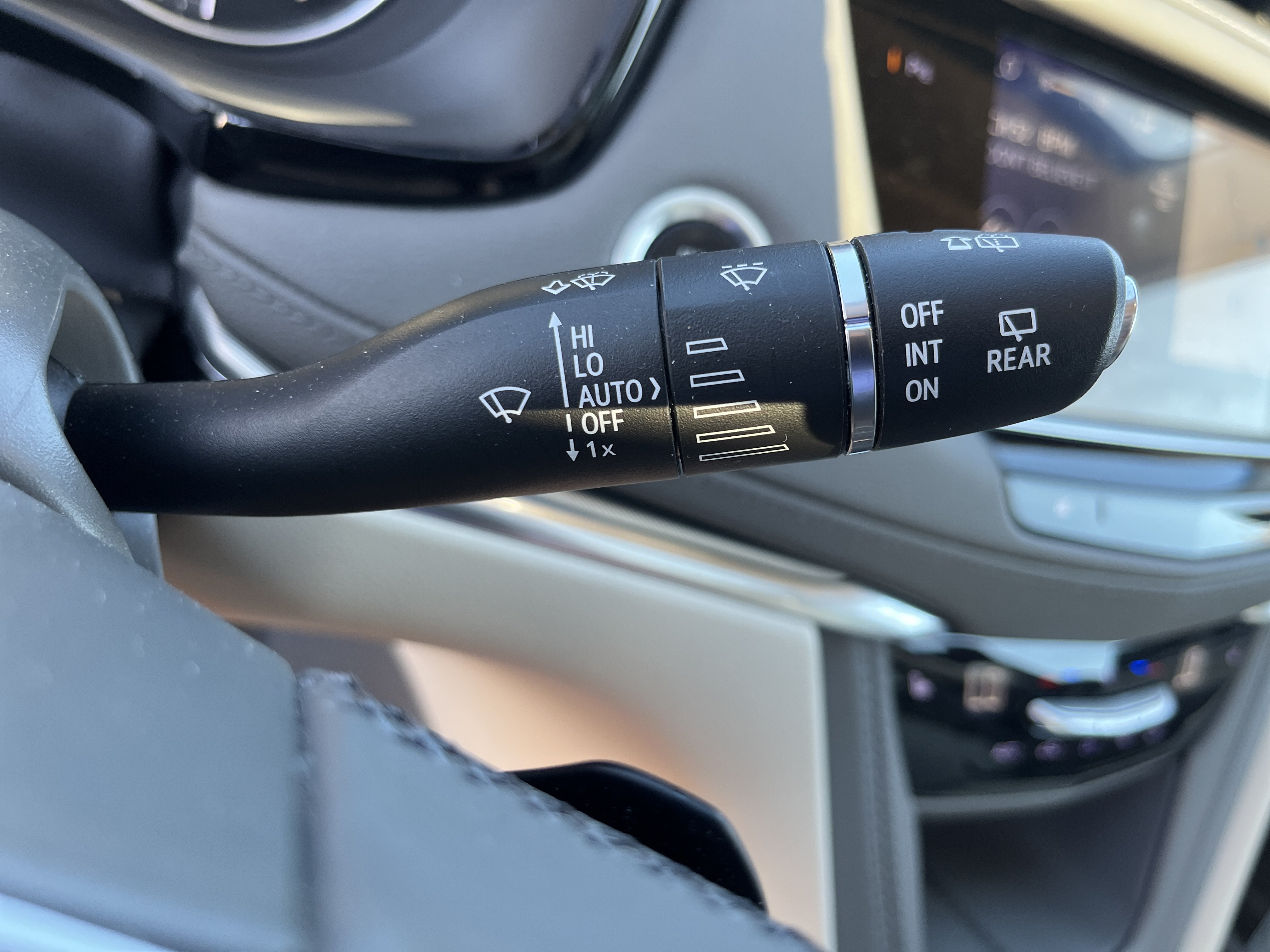 Used 2024 Cadillac XT5 Premium Luxury w/ LPO, Floor Liner Package AWD/4WD image 28
