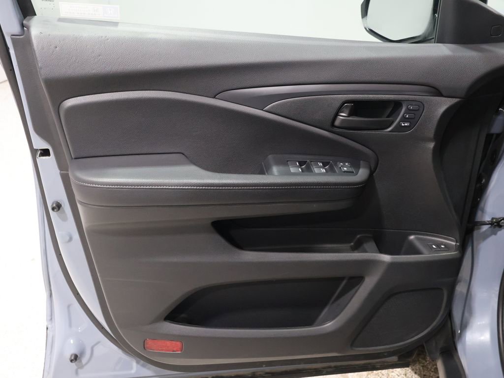 Used 2023 Honda Passport EX-L image 14