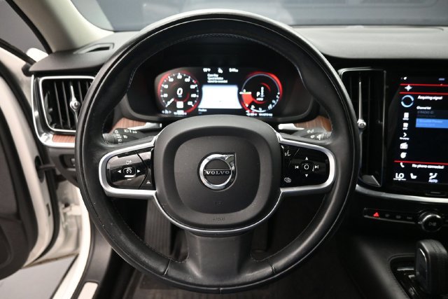 Used 2021 Volvo S60 T8 R-Design Expression w/ Premium Package AWD/4WD image 30