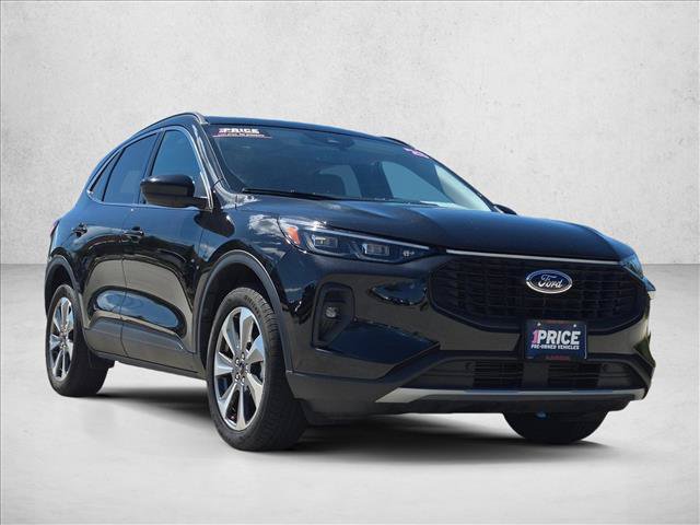 Used 2025 Ford Escape Platinum AWD/4WD image 3