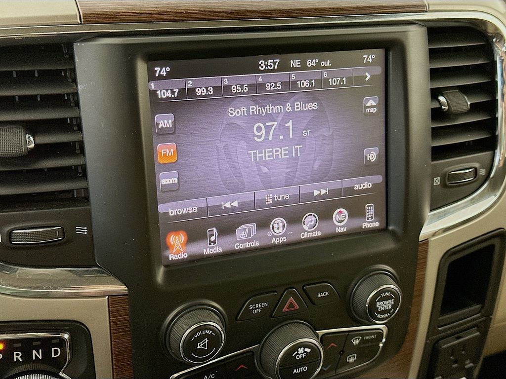 Used 2015 RAM 1500 Laramie w/ Convenience Group AWD/4WD image 17