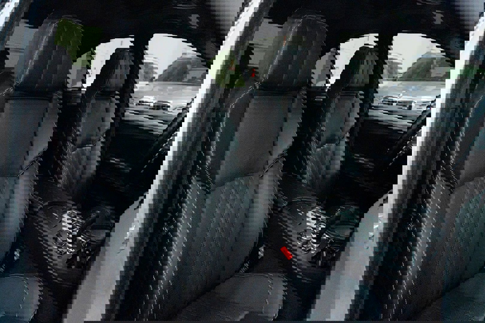 Used 2016 BMW M5 image 34