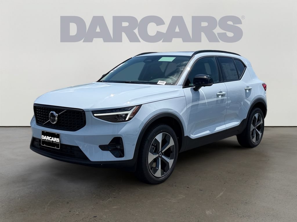 New 2026 Volvo XC40 B5 Plus w/ Climate Package AWD/4WD image 2