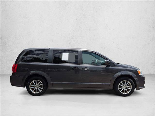 Used 2020 Dodge Grand Caravan SE FWD image 4