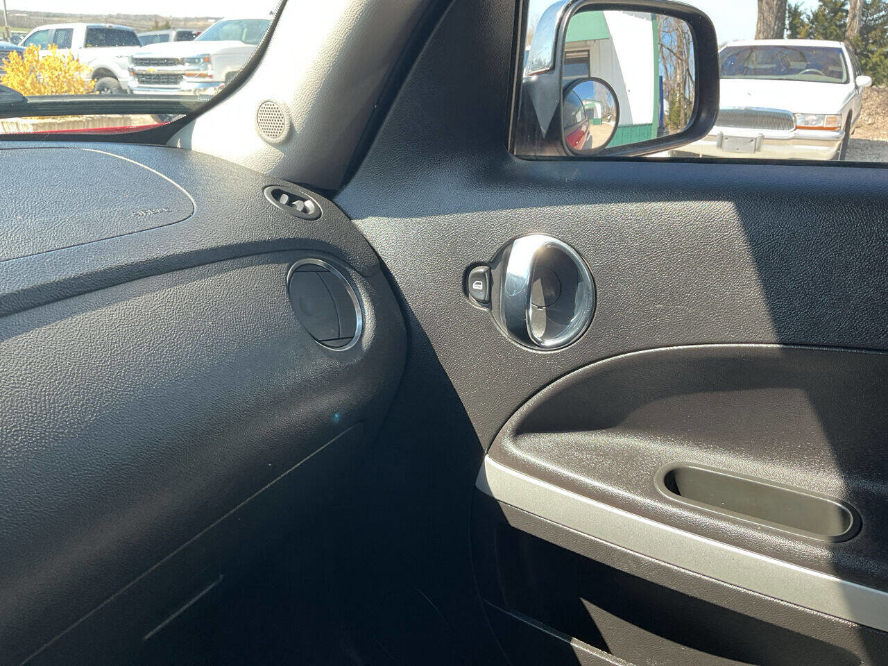 Used 2008 Chevrolet HHR LT image 17