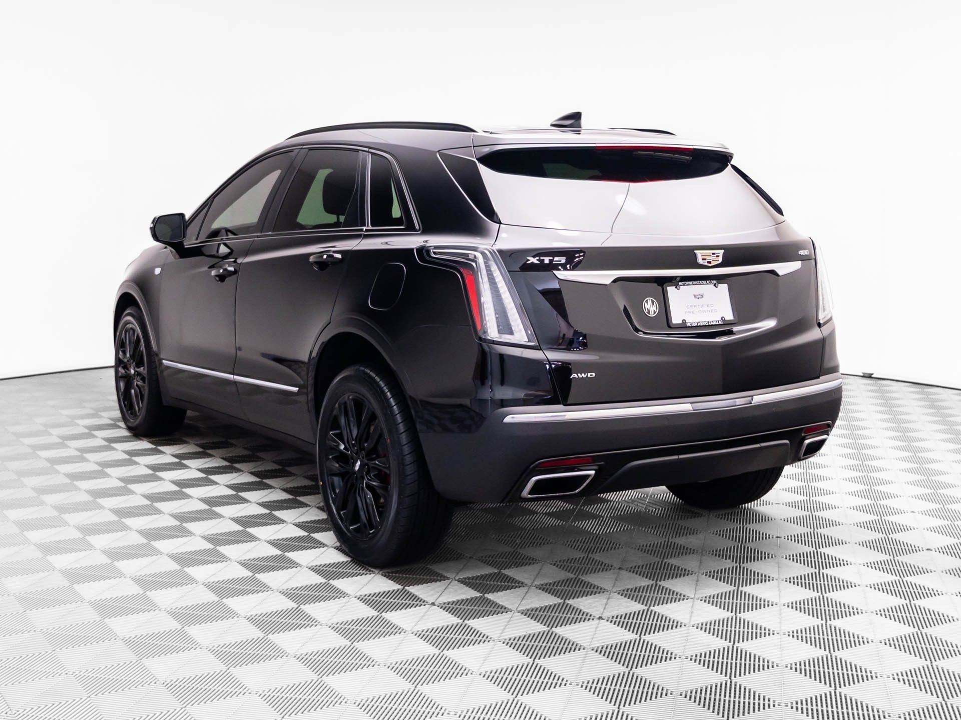 Used 2022 Cadillac XT5 Sportv w/ LPO, Floor Liner Package AWD/4WD image 3