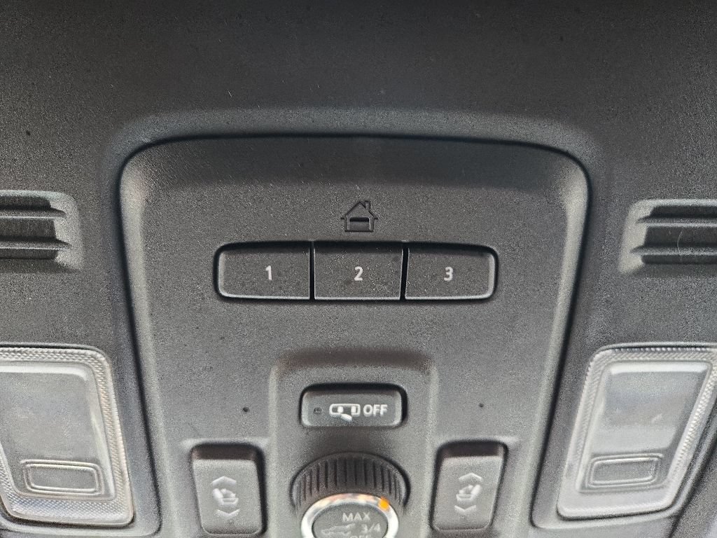 Used 2024 GMC Yukon Denali AWD/4WD image 39