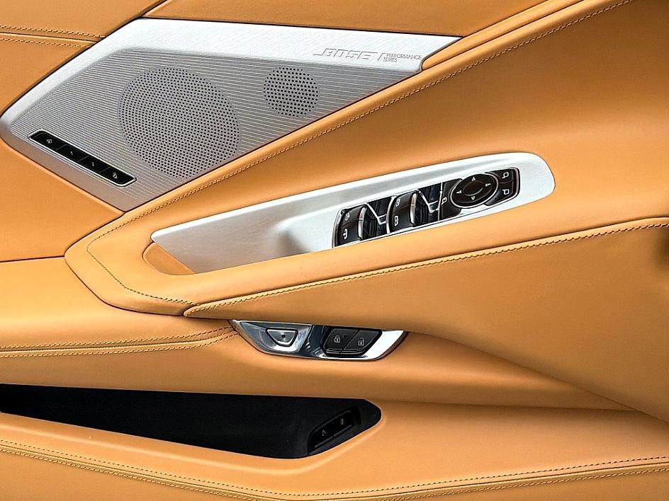 Used 2022 Chevrolet Corvette Stingray Premium Conv w/ Z51 Performance Package image 24