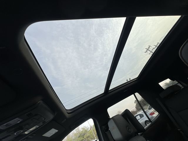 Certified 2024 Chevrolet Tahoe High Country w/ Advanced Technology Package image 24