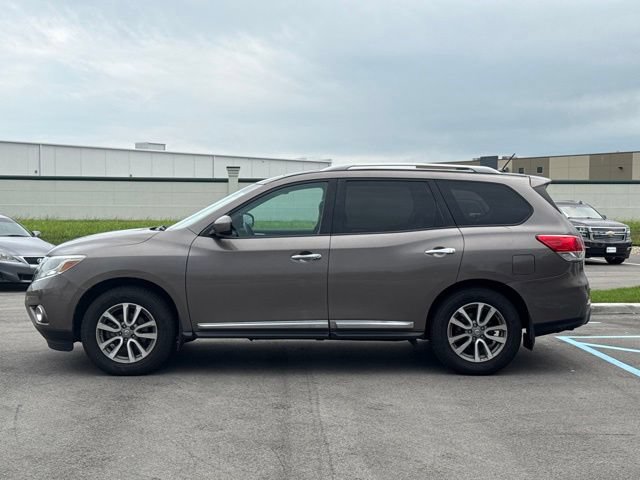 Used 2014 Nissan Pathfinder SL w/ SL Premium Package AWD/4WD image 4