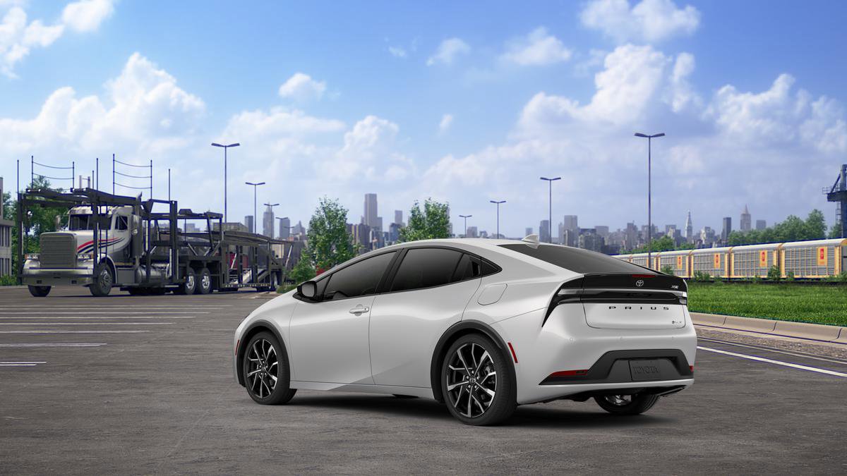 New 2026 Toyota Prius Plug-In Hybrid FWD image 6