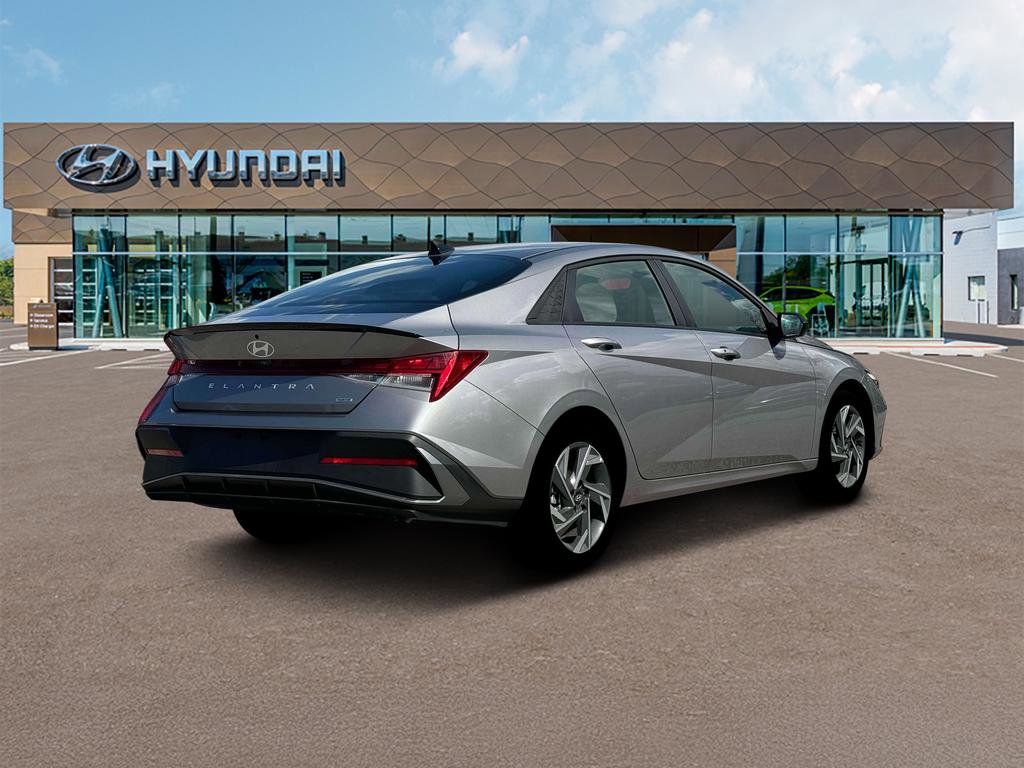 New 2025 Hyundai Elantra SEL w/ Cargo Package FWD image 7