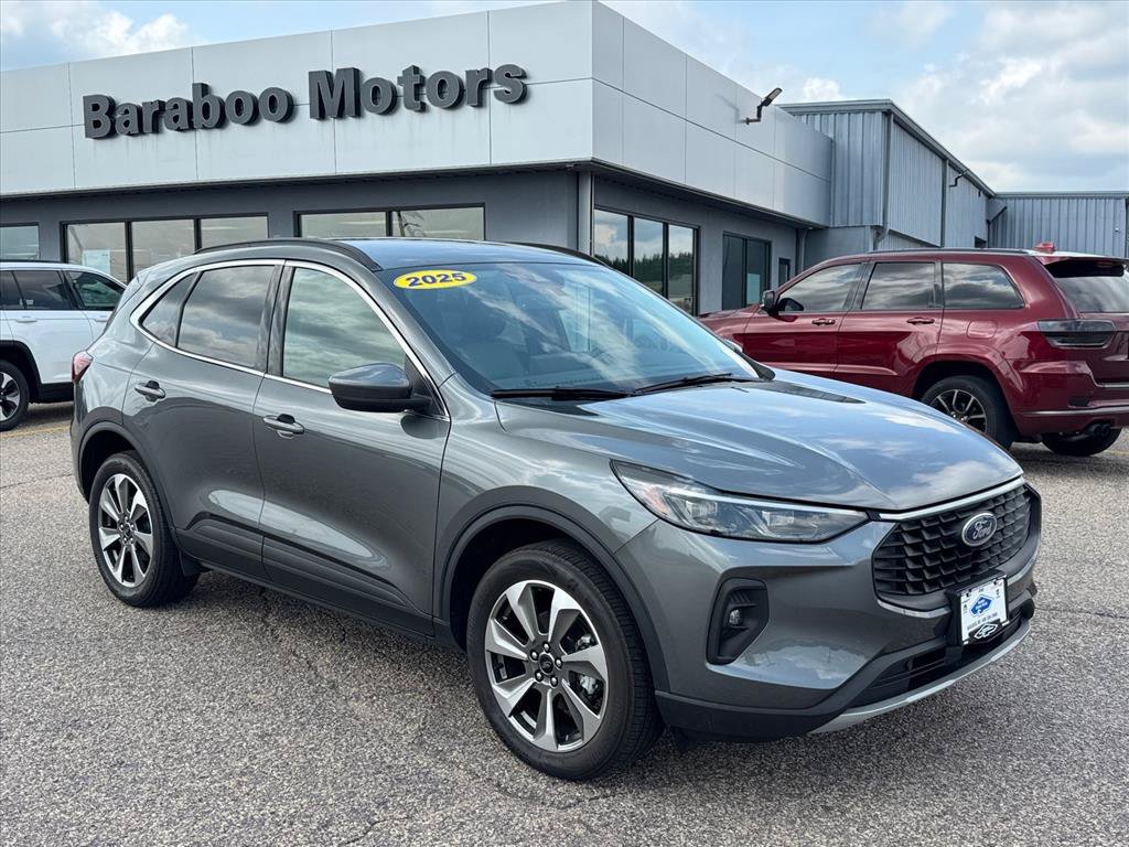 Used 2025 Ford Escape Platinum AWD/4WD image 1