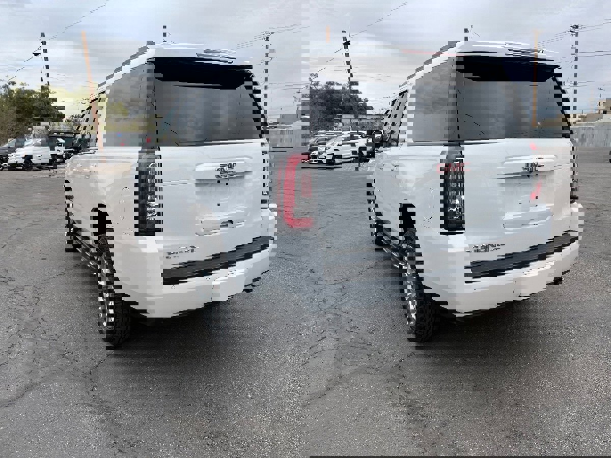 Used 2019 GMC Yukon XL SLE w/ SLE Value Package image 7
