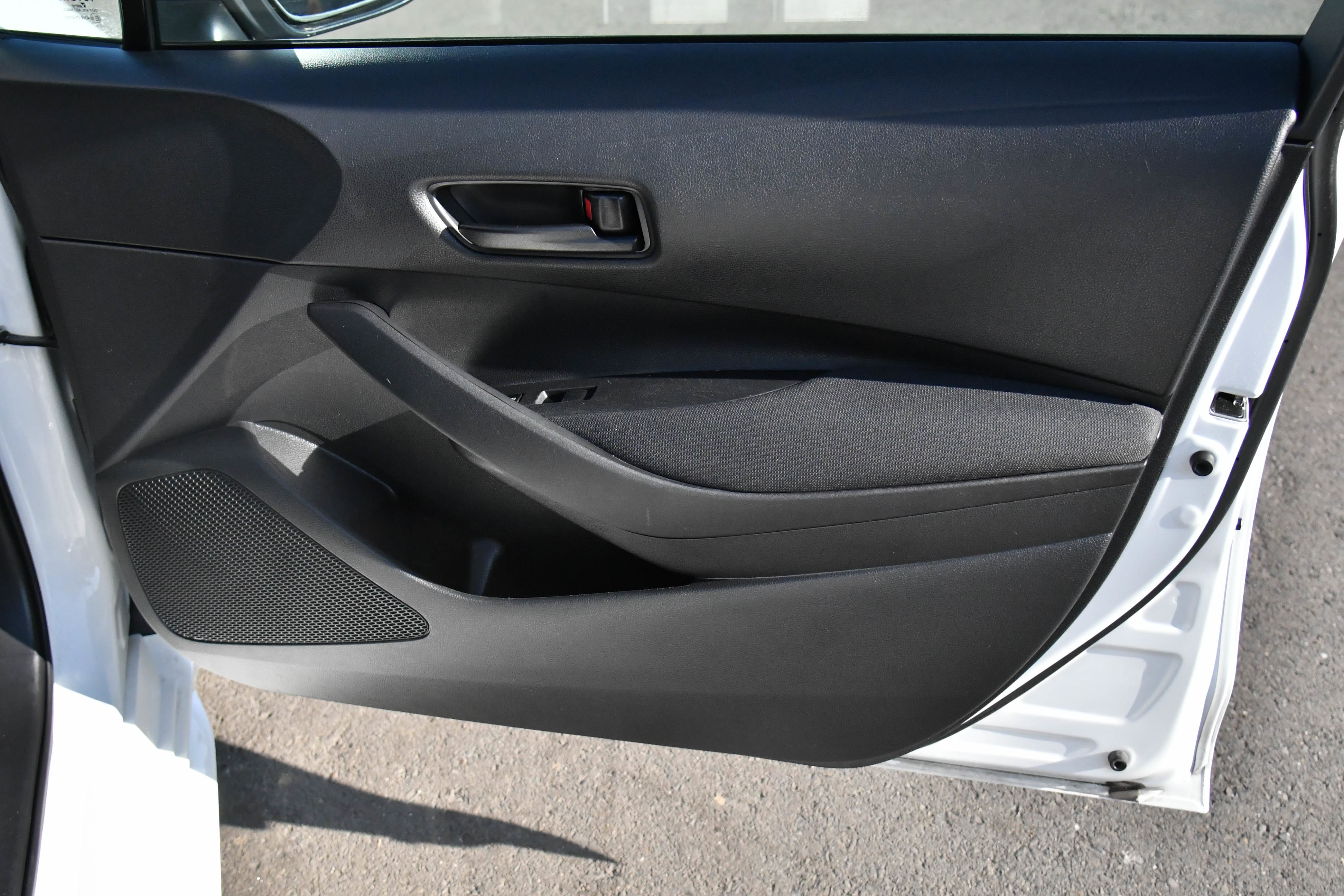 Used 2024 Toyota Corolla LE image 39