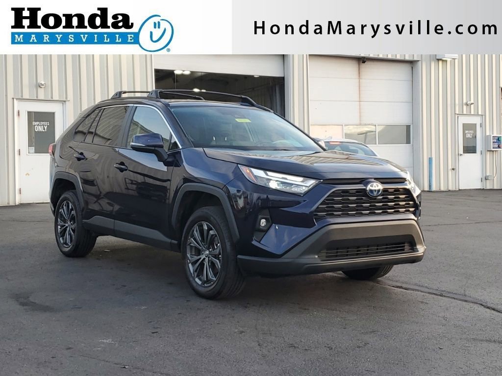 Used 2023 Toyota RAV4 XLE Premium image 1