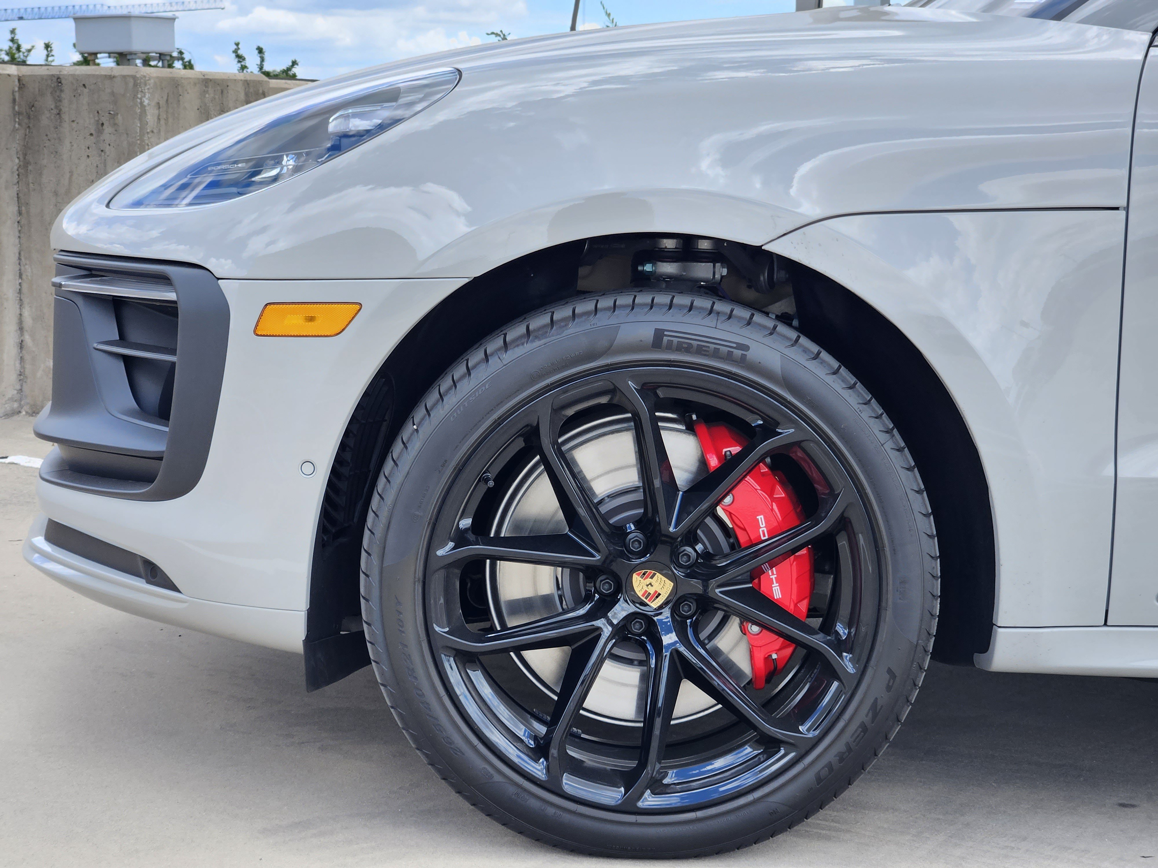 Certified 2026 Porsche Macan GTS AWD/4WD image 13