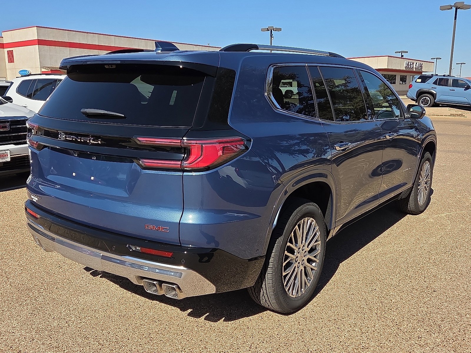 New 2026 GMC Acadia Denali w/ Super Cruise Package image 4