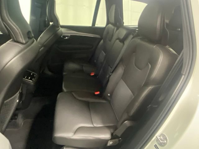 Used 2025 Volvo XC90 B5 Core AWD/4WD image 14