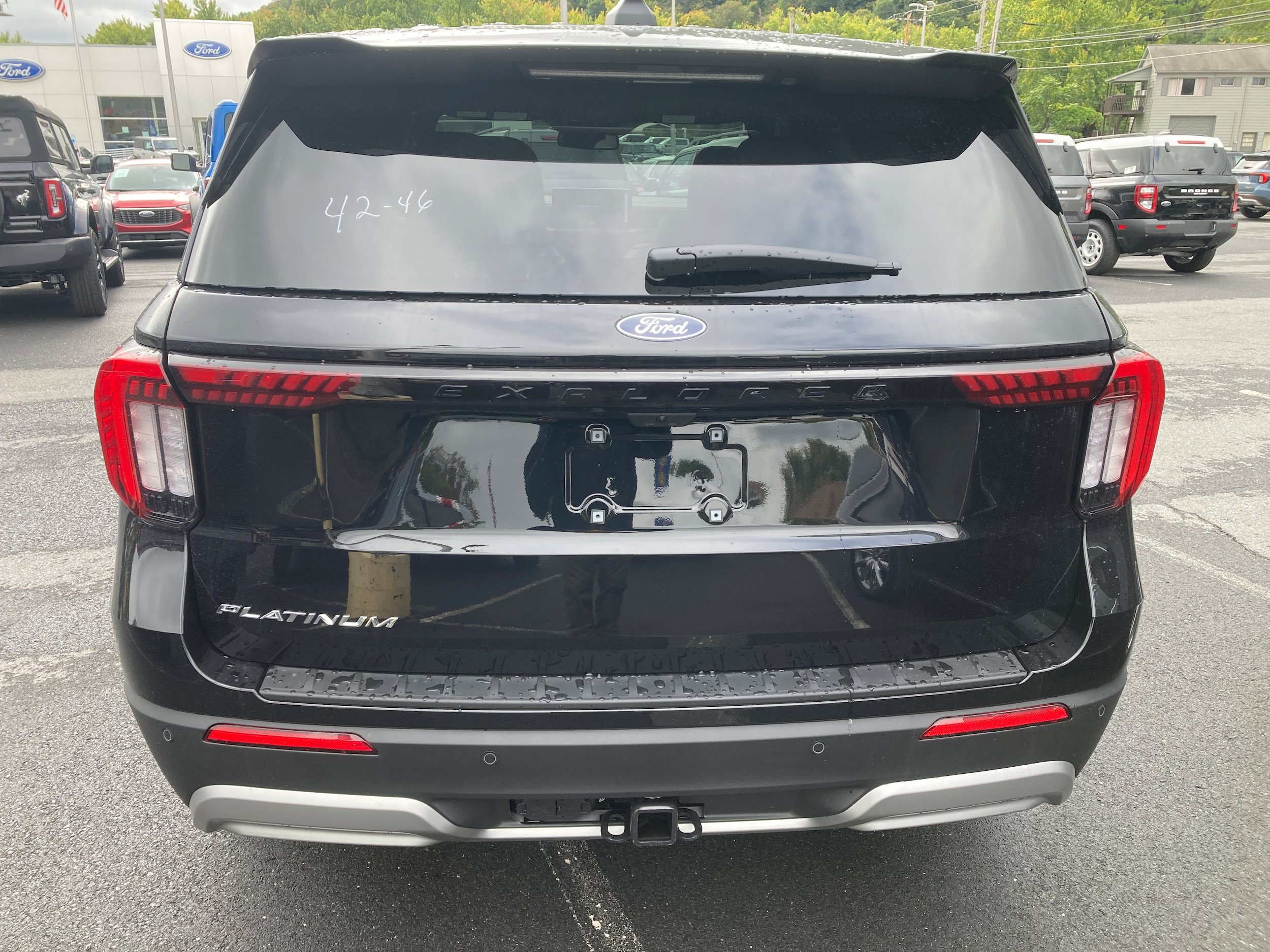 New 2027 Ford Explorer Platinum w/ LUX Leather Package AWD/4WD image 6