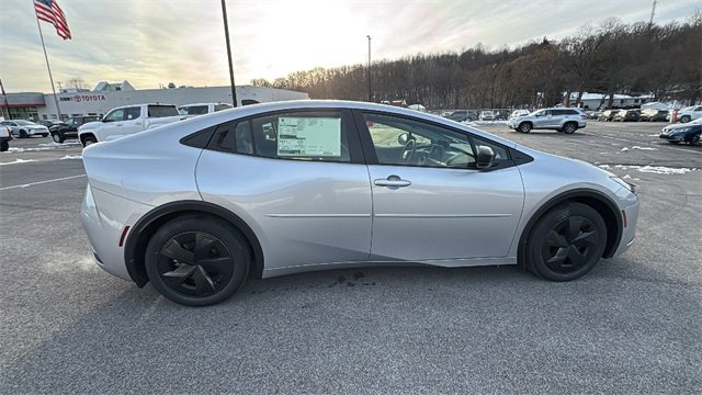 New 2026 Toyota Prius LE image 6