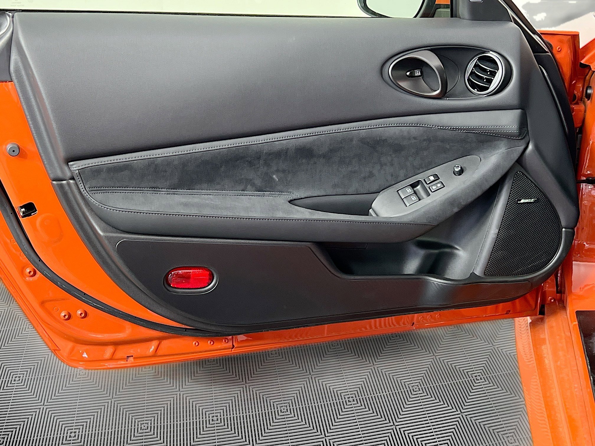 New 2024 Nissan Z Performance w/ Heritage Edition image 19