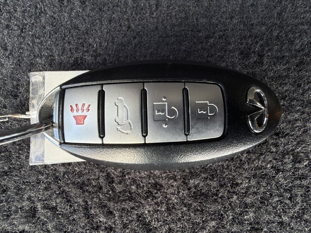 Used 2011 INFINITI FX35 AWD w/ Premium Pkg image 28