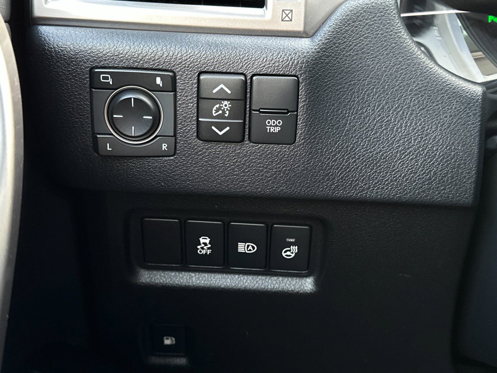 Used 2023 Lexus GX 460 Premium w/ Premium Package image 31