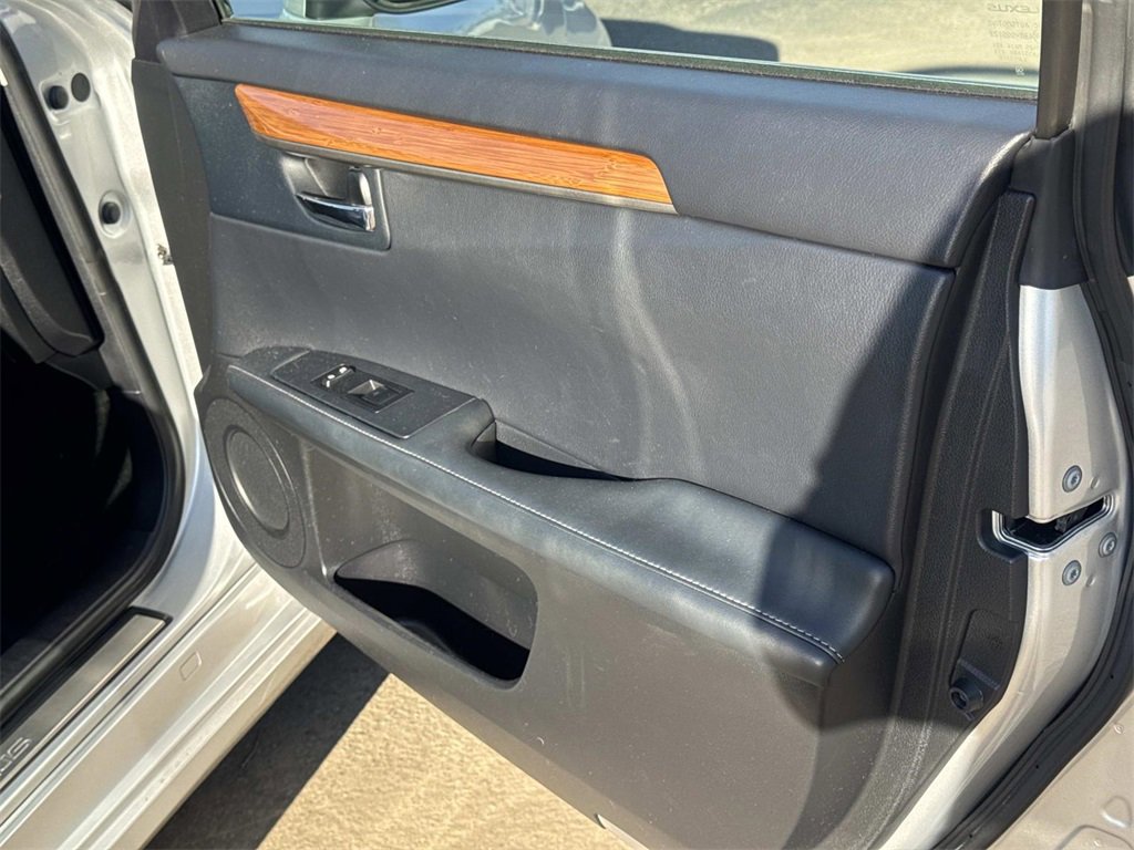 Used 2014 Lexus ES 300h image 27