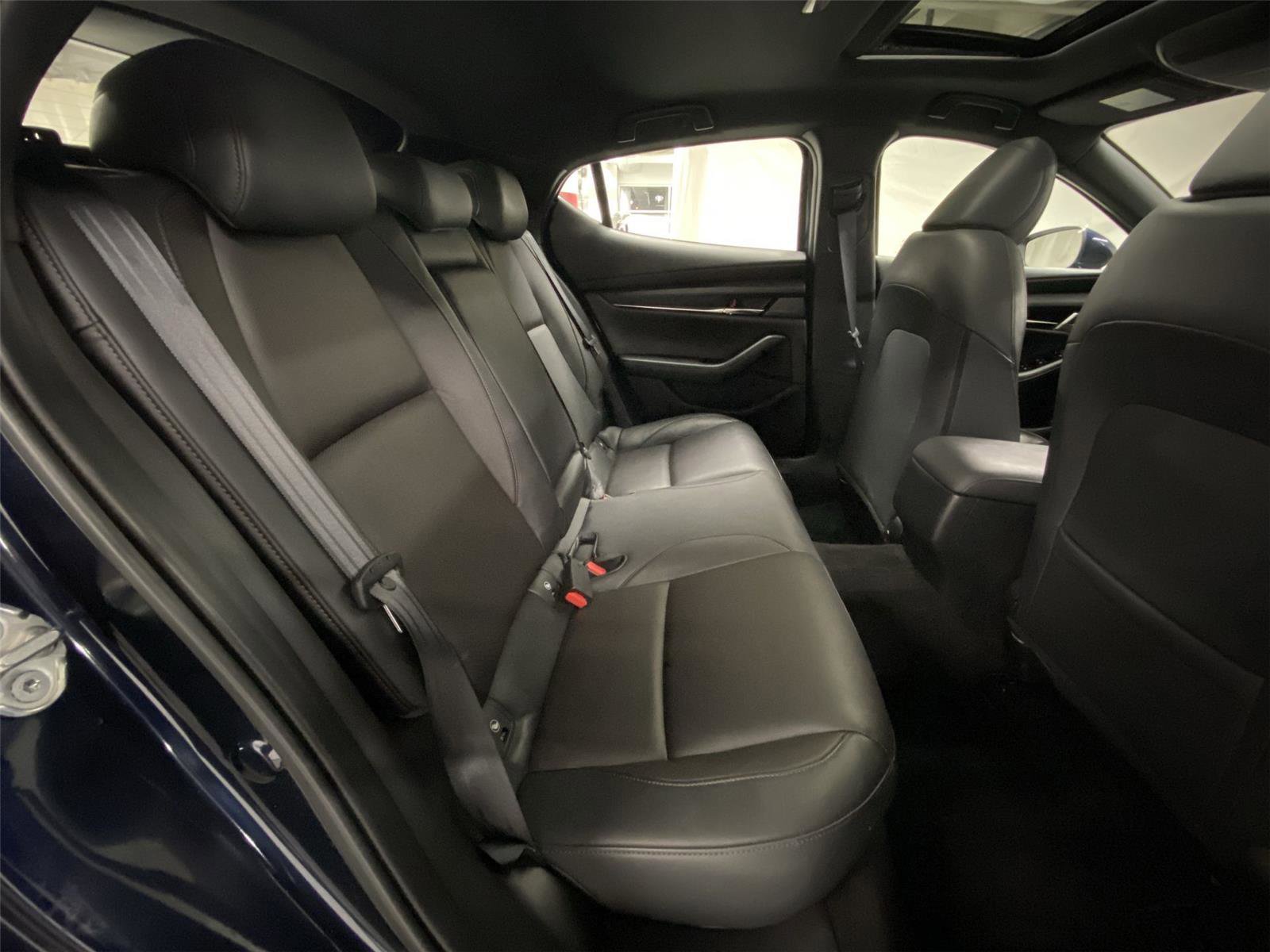 Used 2020 MAZDA MAZDA3 AWD Hatchback w/ Premium Pkg image 28