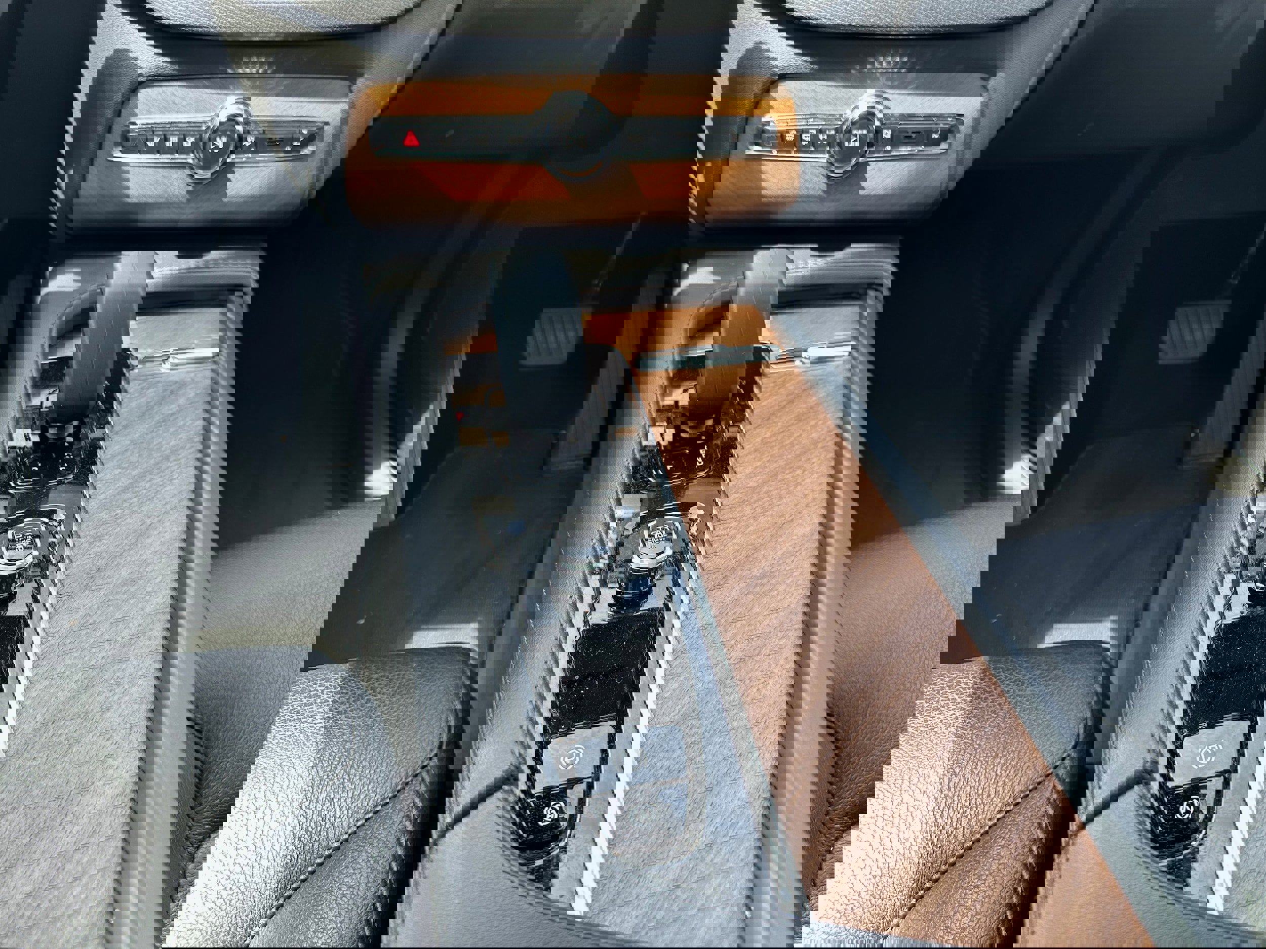 Certified 2023 Volvo XC90 T8 Core image 15