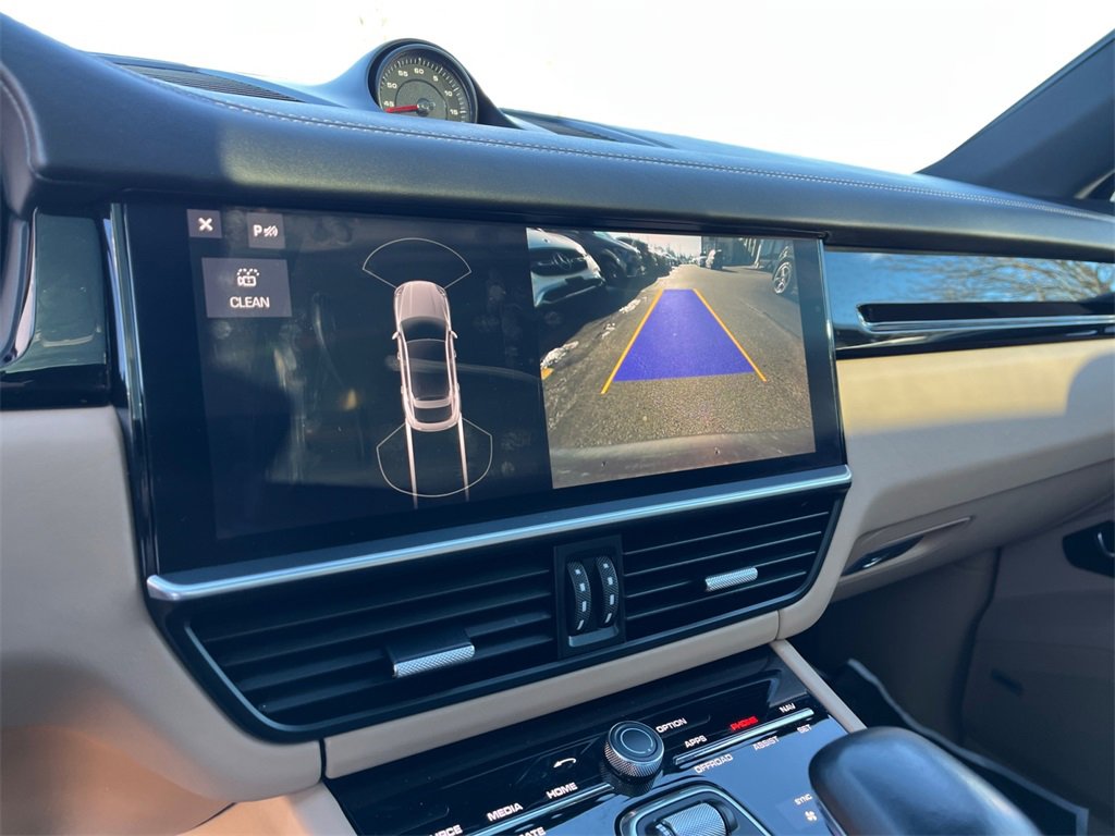 Used 2021 Porsche Cayenne S image 27