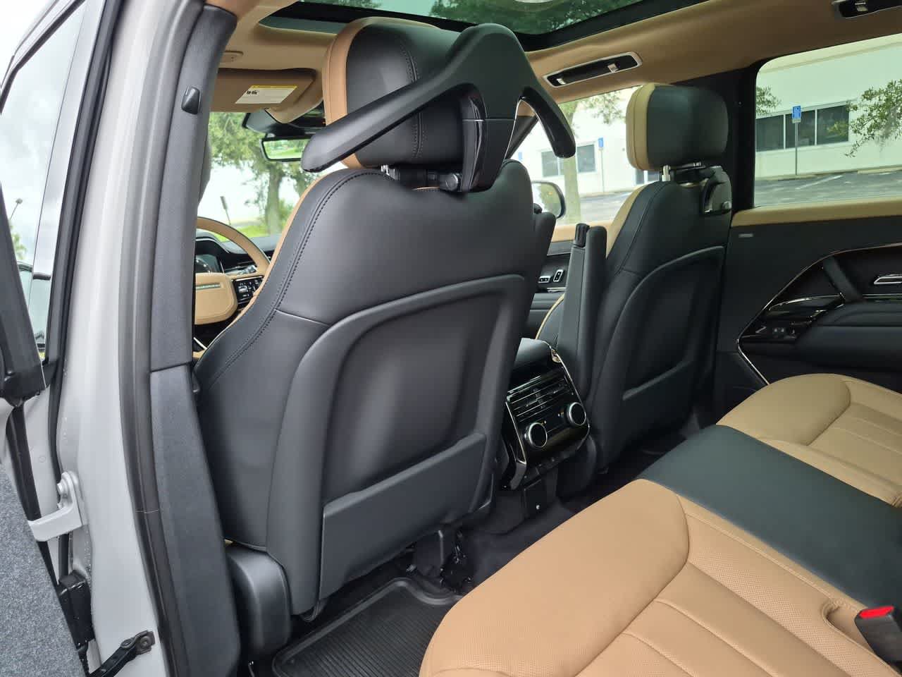 New 2027 Land Rover Range Rover Sport Dynamic SE AWD/4WD image 19