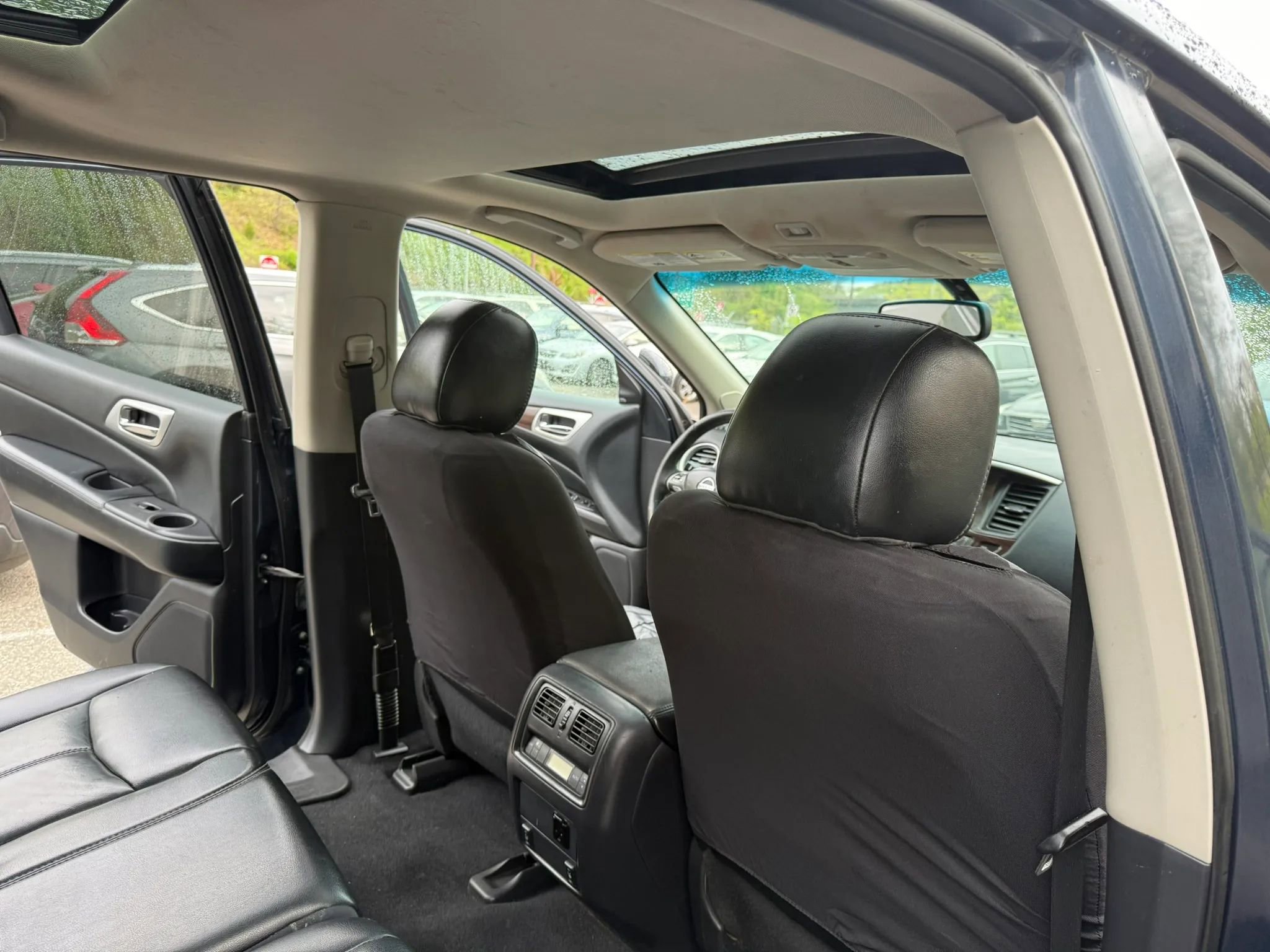 Used 2016 Nissan Pathfinder SL w/ SL Premium Package AWD/4WD image 13