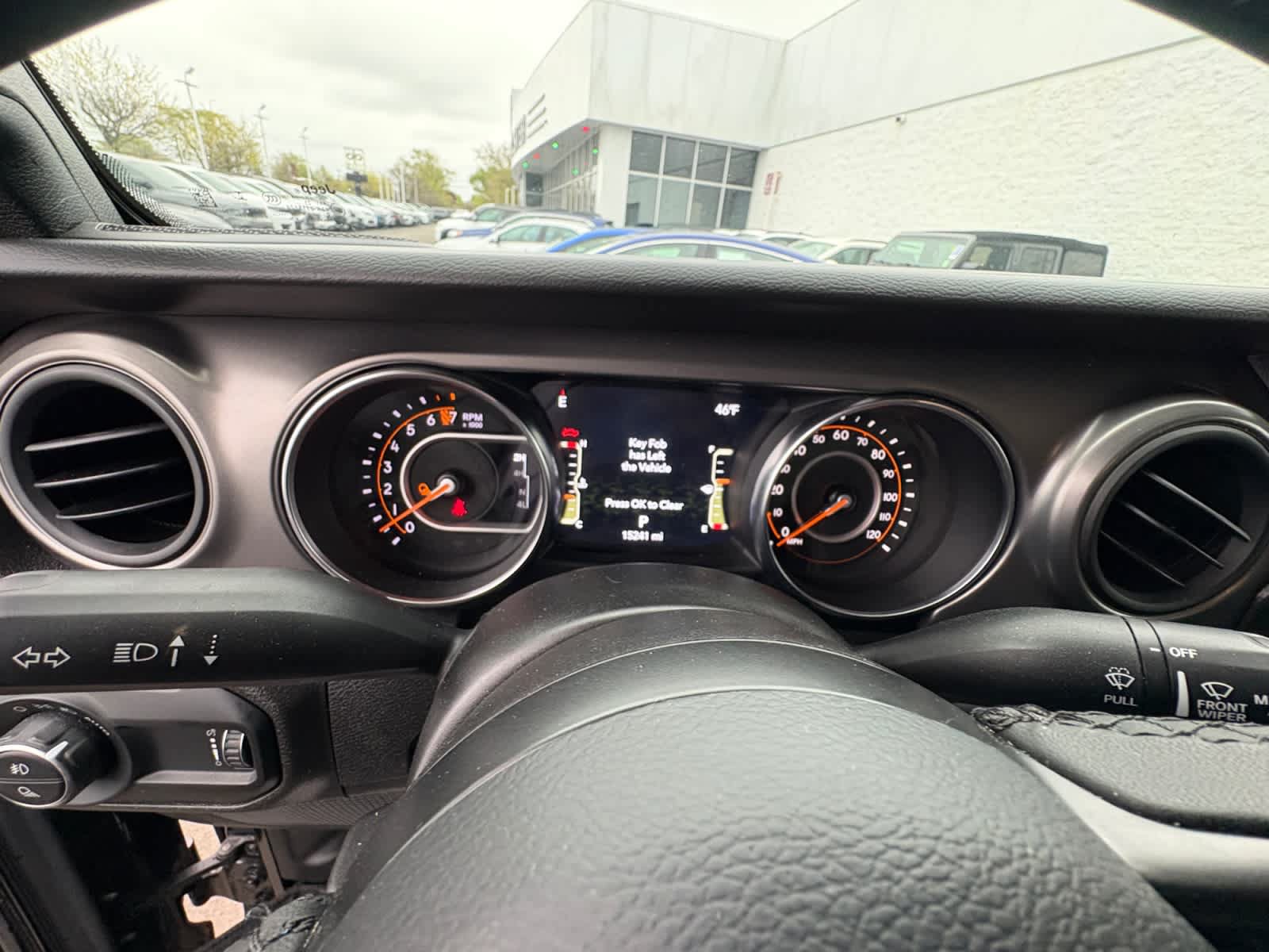 Used 2023 Jeep Gladiator Sport AWD/4WD image 13