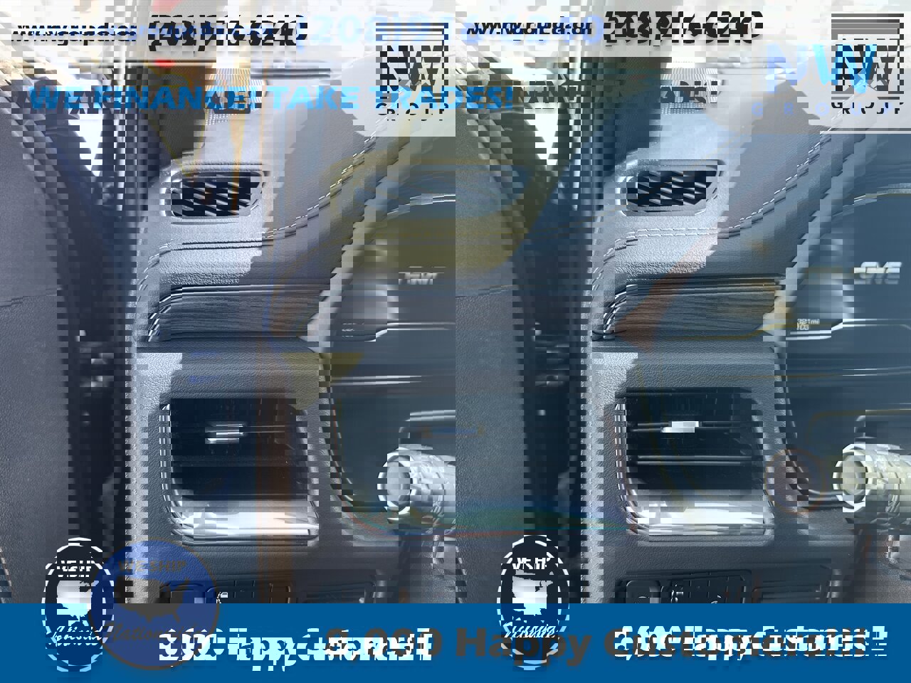 Used 2023 GMC Yukon SLT image 30