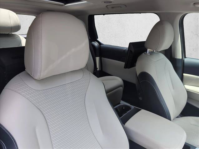 Used 2025 Kia Carnival SX Prestige FWD image 25