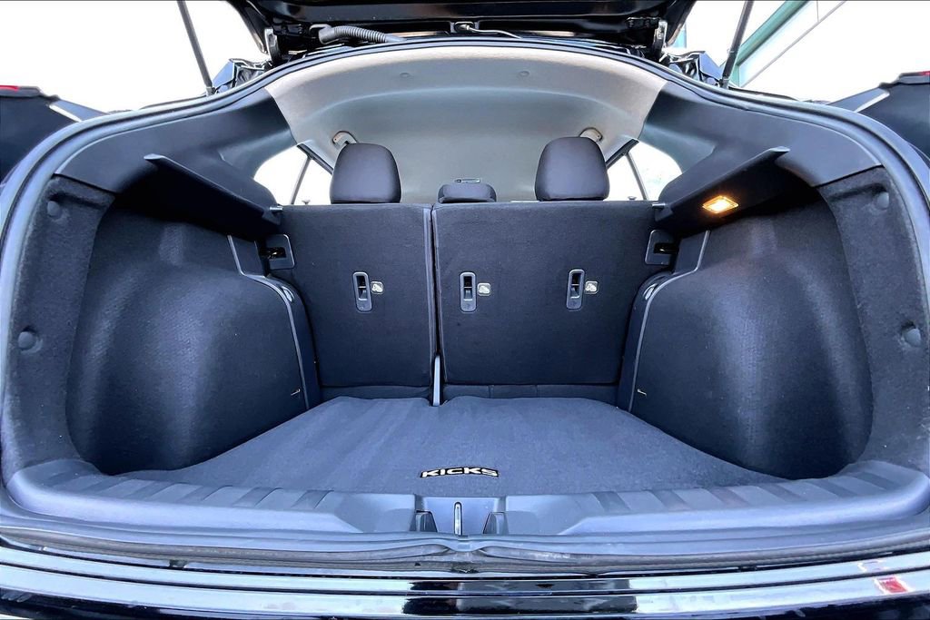 Certified 2025 Nissan Kicks Play S image 20